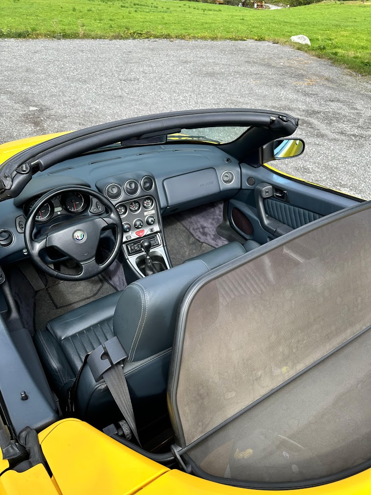 Alfa Romeo Spider (916) 3.0 V6 24V – Bild 3